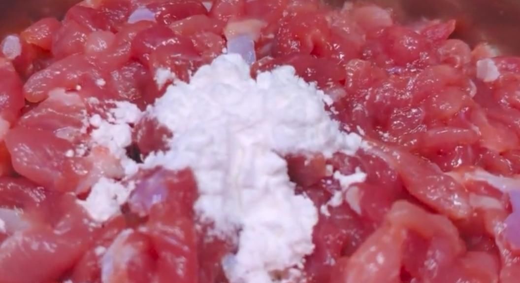 大人|1分钟学会经典下饭菜“雪菜炒毛豆”,鲜香美味,大人小孩都喜欢