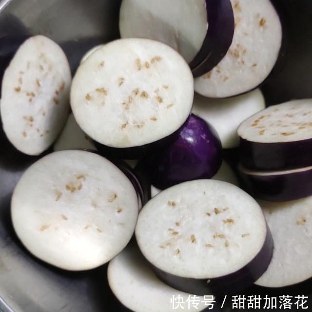 茄盒|夹炸茄盒,一口一个非常美味!