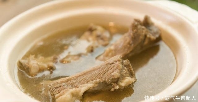鲜嫩|排骨焯水时,最忌直接下锅煮,大厨分享正确做法,排骨鲜嫩无腥味