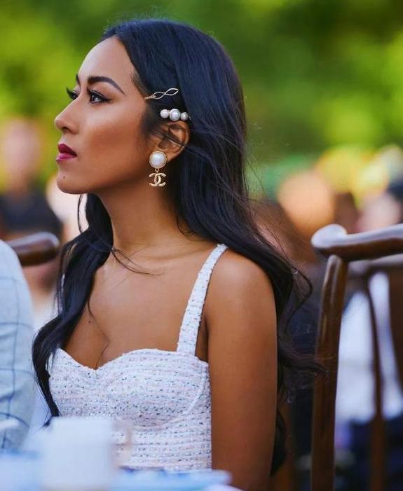  女星|硬凹白瘦幼少女人设的女星，在“辣妹风”面前堪比索然无味豆芽菜