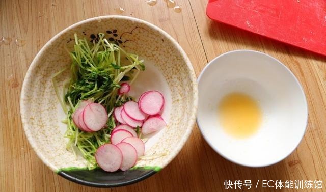 养生|冬天什么菜最养生,看看这一道豆苗做法,你一定会爱上它