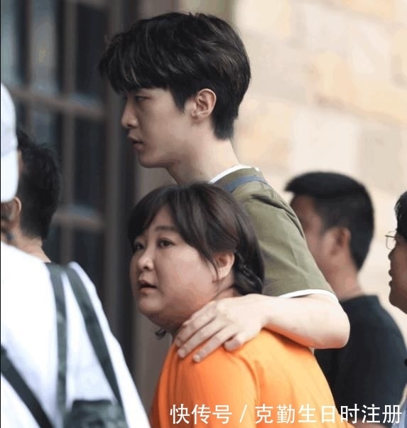 真好|82年的姐姐,00年的弟弟,贾玲范丞丞这对姐弟CP真好磕