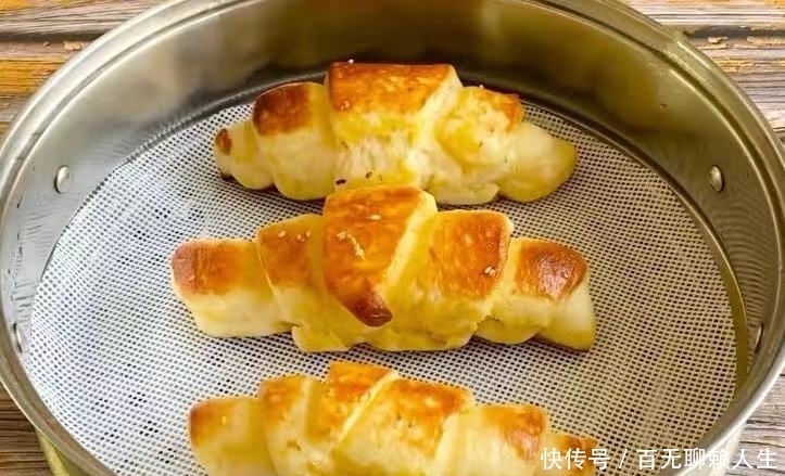 营养|1袋酸奶加1碗面粉,不煮不炸,20分钟出锅,营养美味,比面包好吃