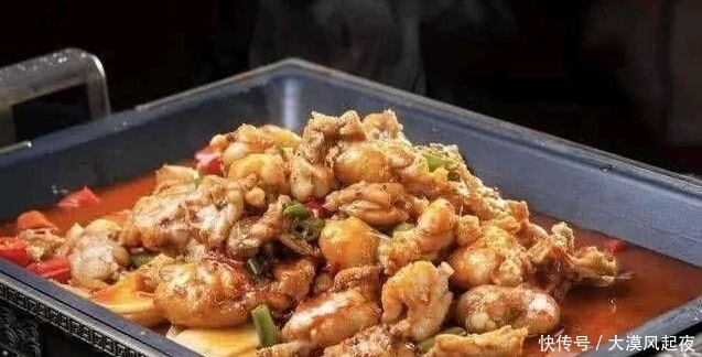 麻辣|美食推荐:蒜香四季豆、麻辣大盘鸡、秘制牛蛙、双椒小炒肉的做法