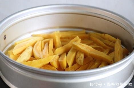 零食|在家自制的红薯干,纯天然的零食,没有任何的添加剂,孩子的最爱