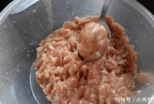  正确|你们煮肉丸都是直接下锅? 难怪肉发柴口感差, 正确方法在这!