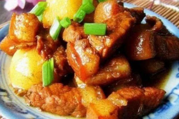 绿豆|油焖青椒,酸汤绿豆丸,肉末炖粉条,五香肉焖土豆的做法