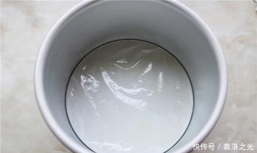 慕斯蛋糕|夏天最爱的草莓蛋糕,清爽细腻,配方升级,不用烤箱,零失败