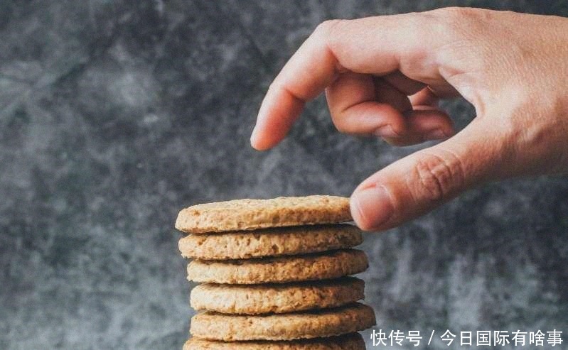 年薪|英国饼干公司招募“饼干品尝师”,年薪35万元,饼干面包免费吃