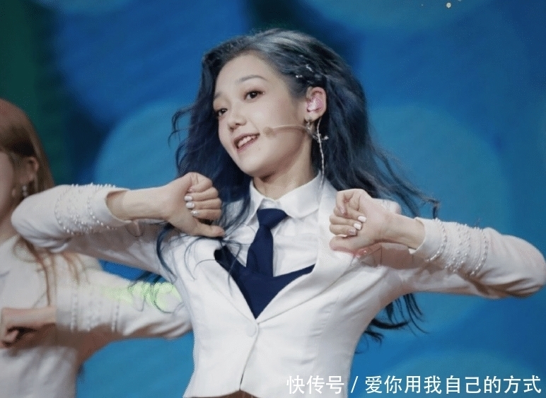 面跟着五|《创3》希林娜依高降至第三名,现场落泪后更博,文案虽短却暖心