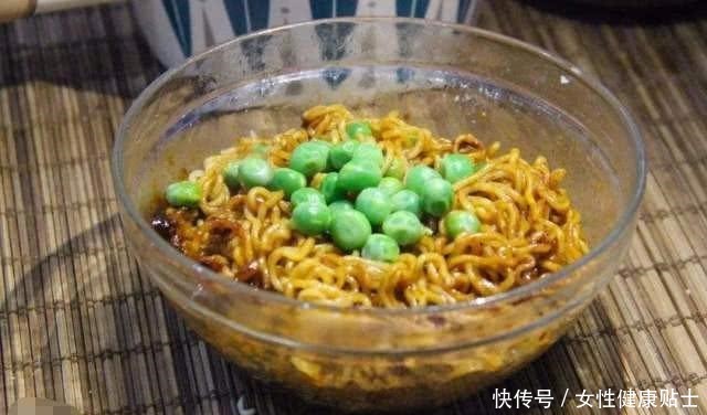 才能|世界上最小的泡面,牙签当筷子都嫌大,网友这吃多少才能吃饱