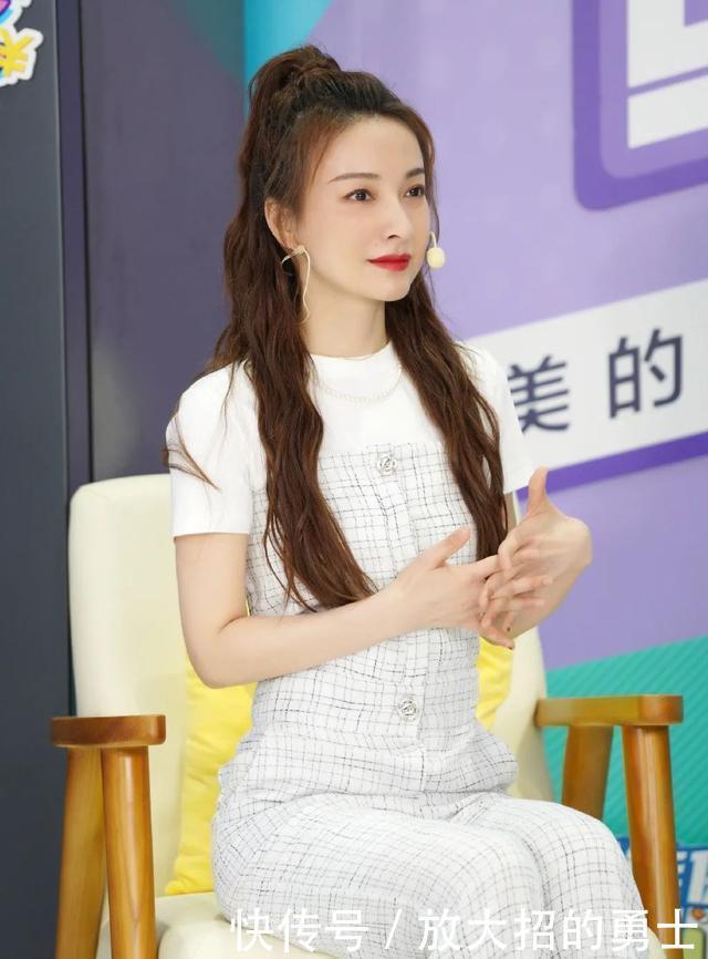  头发|别再披头散发了！初秋超火的5款编发，谁扎谁好看！