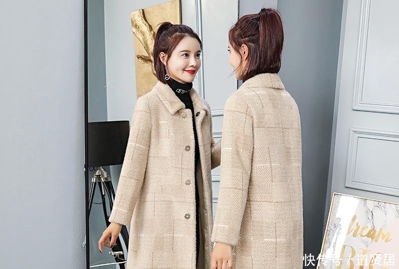 美的|在强调一次穿大衣别搭阔腿裤,看看下面女人怎么穿,美的与众不同