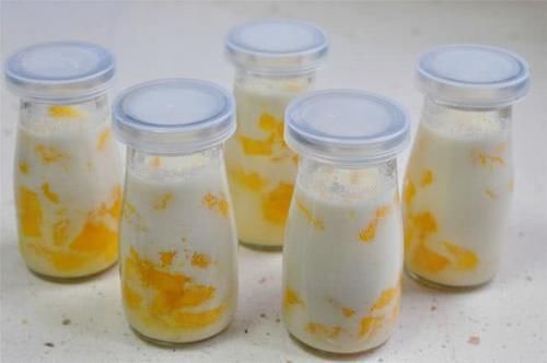 甜品|1个芒果1盒牛奶,简单做春天最美味的小甜品,不用吉利丁也Q弹