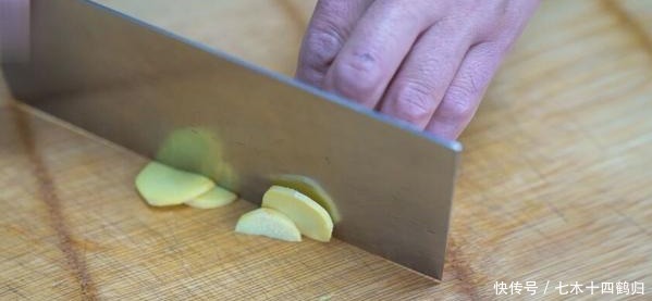 鸡蛋|此菜不贵营养好,现在吃正是时候,夏天天气干燥,尤其要多吃