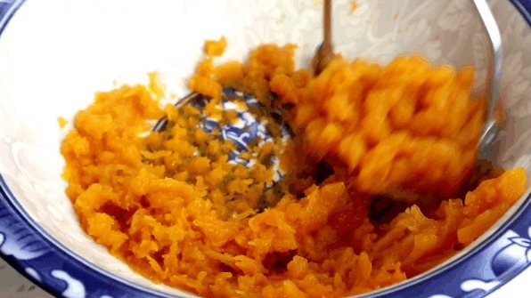 肉夹馍|这种南瓜千层饼,在家就能做,口感独特,馅料丰富,比肉夹馍还香