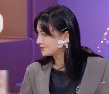 坦白|郑爽坦白,你们知道我的初恋是谁嘛会是那个爱了五年的他吗