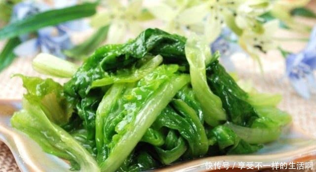 生菜|炒生菜之前,大厨都会多加一个步骤,生菜又脆又嫩,吃起来更好吃
