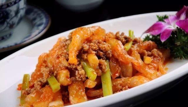 汁味|家常臊子牛筋,吃起来牛筋软糯,汁味浓厚,下酒和下菜都合适