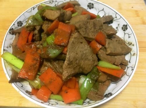 加上一些|夏天，宁可少吃猪肉，也要多吃此菜，气血足了，双眼也明亮了