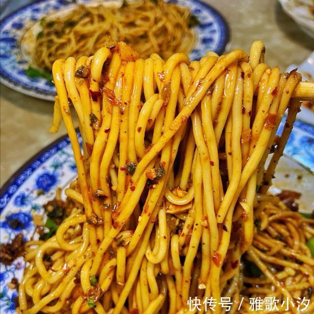 担担面|“中国十大面条”,面汤浓味鲜香,面条根根分明,你全吃过了吗?