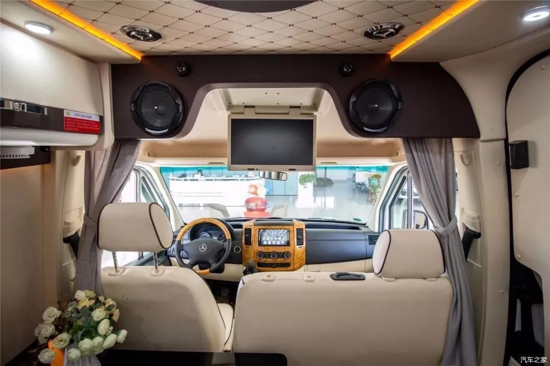  房车|B型房车中的豪华款，商用享受，家用惬意，做功精细