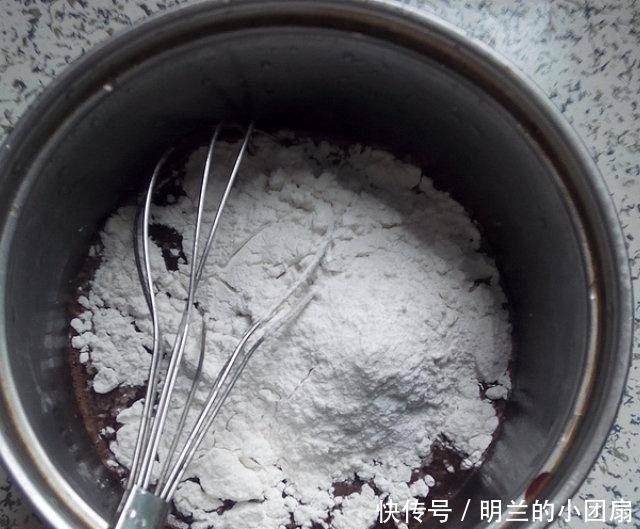  无油|脆皮糯米糕，无油无水，脆皮软糯，爆香可口