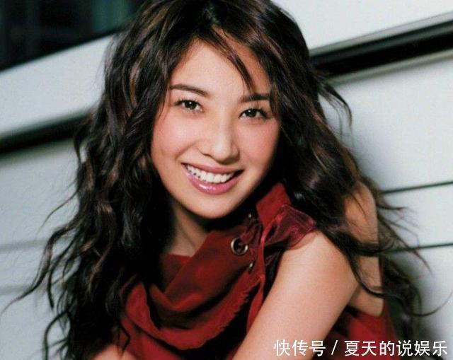 参加|本是三线艺人,被经纪人“抛弃”,后参加《浪姐》,资源拿到手软