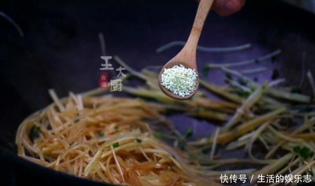 简单|土豆丝蒸蛋,你吃过吗,简单又营养,吃过一定会喜欢