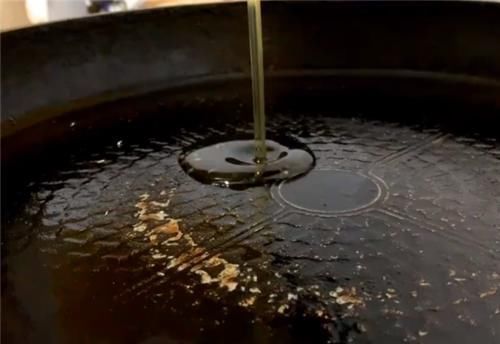 油炸|教你一个面粉新吃法,不用油炸不用蒸,出锅吃光光,给肉也不换