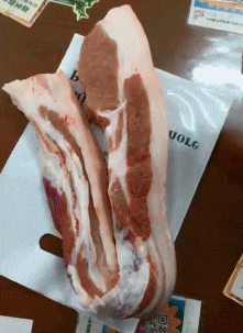 才能|搞笑GIF：哥们，你这样锻炼的方式不对啊，是谁教你的要吃饱才能锻炼减肥的啊