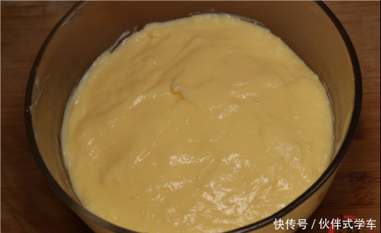 甜品店|家里有牛奶鸡蛋,试一试这样,简单一做,比餐厅甜品店的还好吃