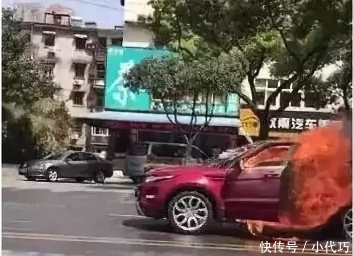 裸照|“凌晨两点，我的裸照，被前男友群发”