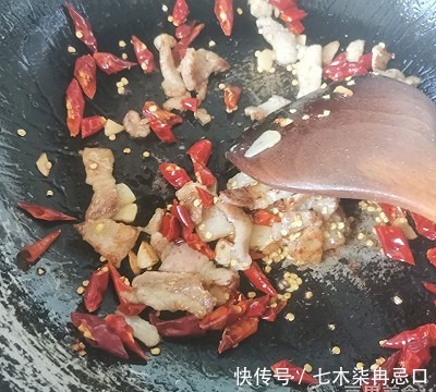 郫县豆瓣酱|干煸豆角土豆的做法