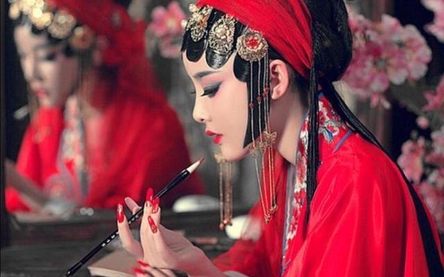 女子|爱好女色的咸丰皇帝，为争一女子，与大臣争风吃醋，闹上朝堂！