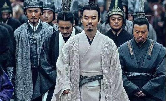此人|此人和宰相同时落水,却大喊:先救宰相,结果宰相淹死,他高升