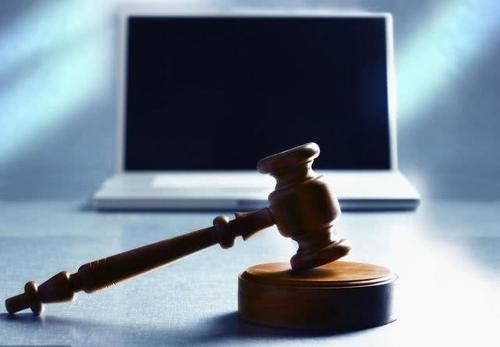 法院|前夫被法院强制执行，母女居住的前夫名下的房屋被查封，必须被执行吗？