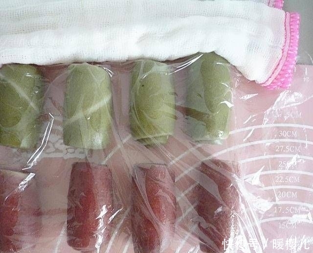  糕点|抹茶酥和我自己做的红曲糕点，不油腻