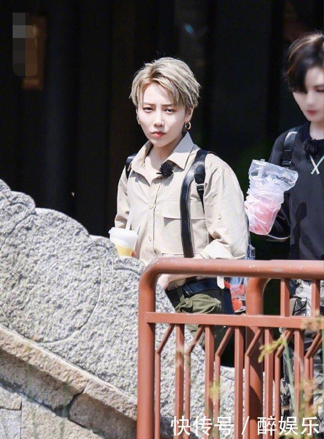  节目|THE9综艺首秀，许佳琪热舞虞书欣拍照，送给男人帮的礼物好欢乐