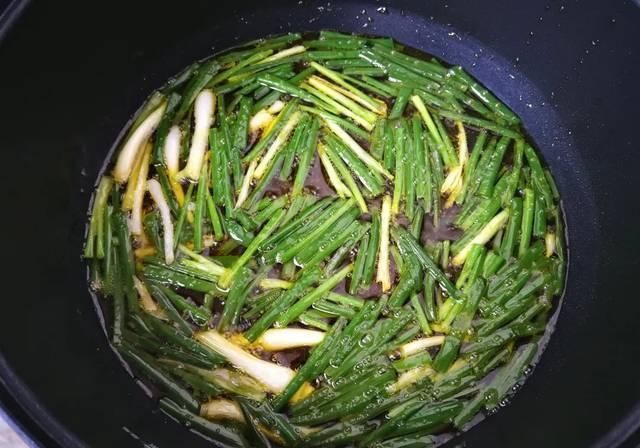 葱油|葱香浓厚,咸中带甜的葱油面做起來那么简单