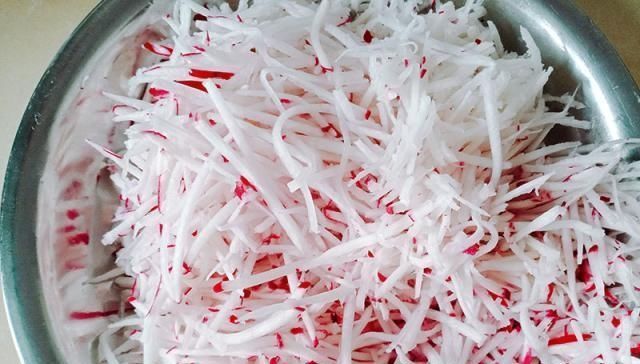 美味|萝卜丸子这么做更好吃，加多这两样，让你的丸子更香酥美味