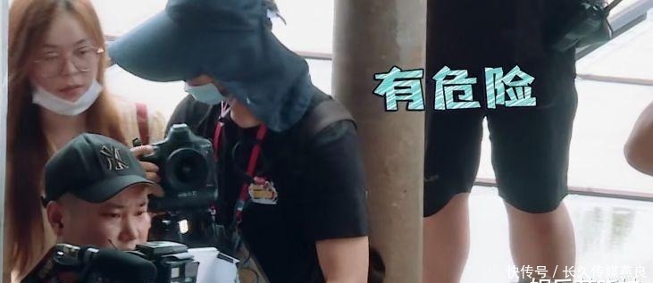 终于|杨洋终于接综艺了,憨憨被套路的样子有点可爱,哥哥们太狠了