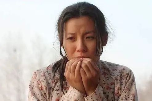  嫁入|26岁获得影后，北影校花，却遭大23岁导演抛弃，今嫁入豪门成赢家