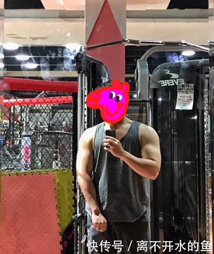  肌肉|爱健身的95后，雕刻出满身肌肉化身模特出镜，气质不输陈坤