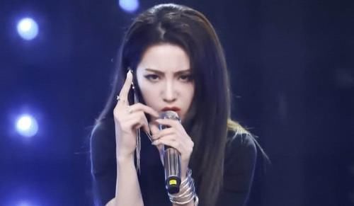 喻言|青你成团在即,位列前9的她败光好感,如今锤上加锤,网友洗白太难