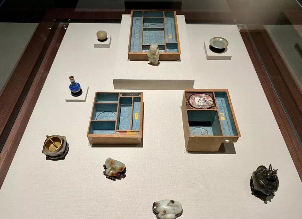  最强|地表上最强开箱！收藏达人乾隆皇帝的多宝格