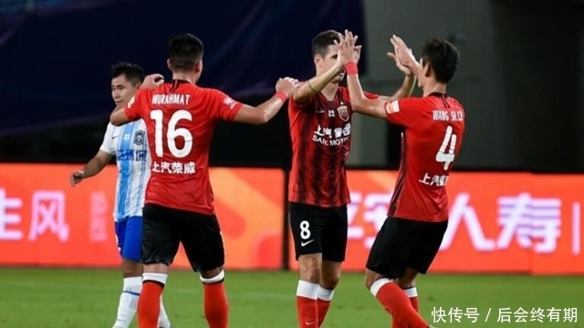  公安|吹着空调现场看球，开窗辱骂裁判！中超“球景房”乱象已惊动公安