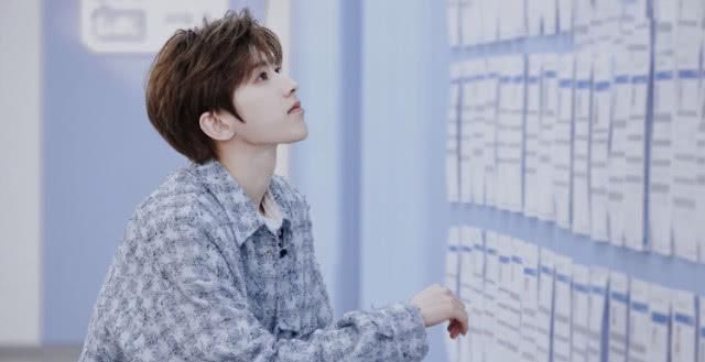 上热|蔡徐坤久违上热搜,时隔两年再回训练营,对比照成熟不少