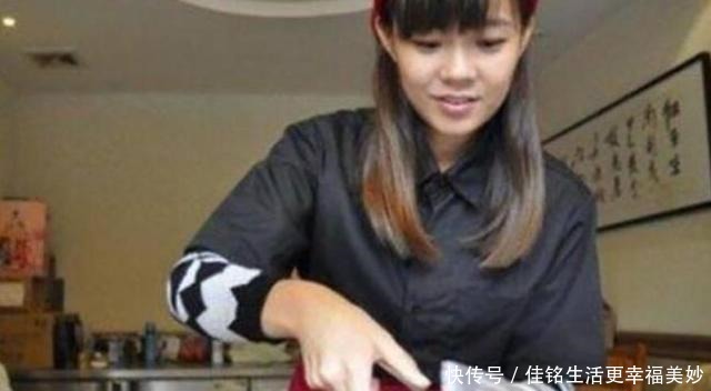 离职|90后女孩离职后卖“特色小吃”,5元一根,每天能卖上百根