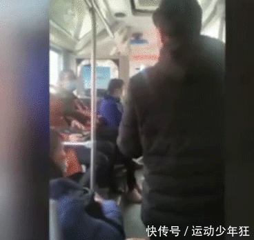 拒收|5亿不会用手机的老人现状：拒收现金，凭码乘车，看病请网上预约
